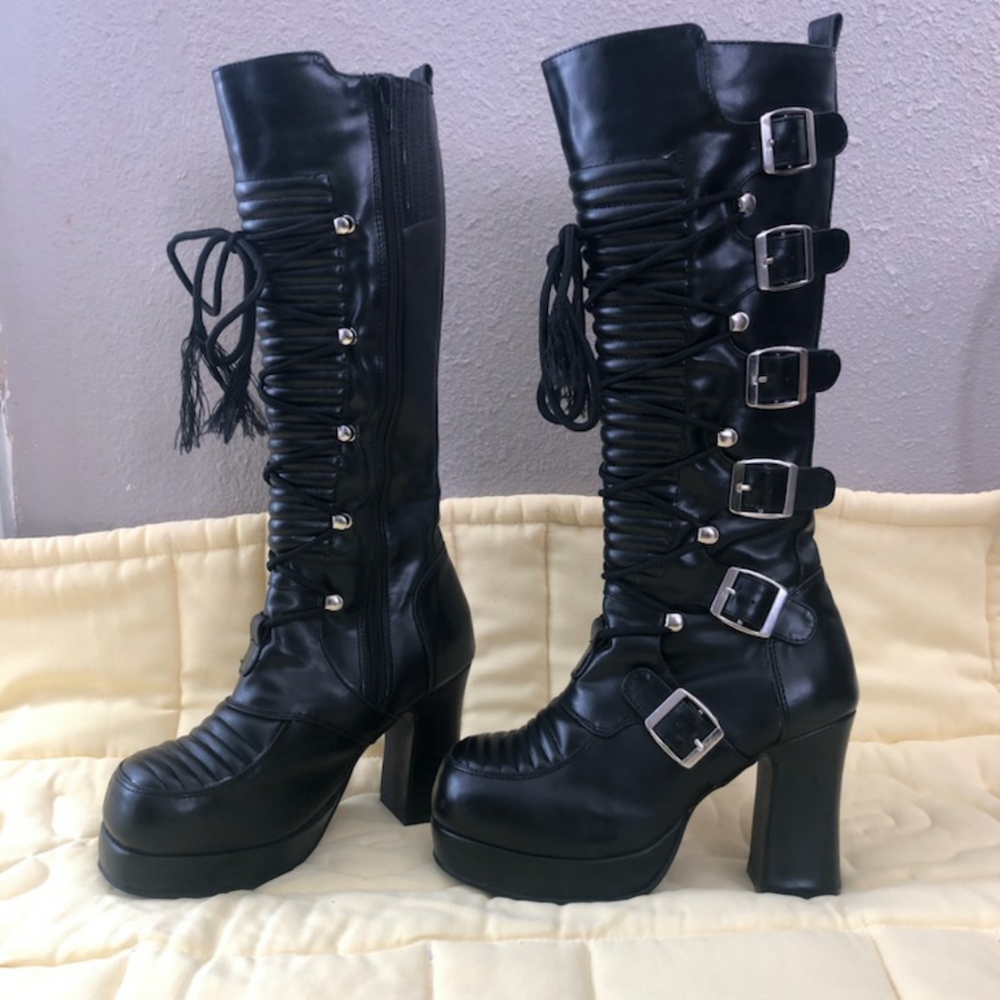 Demonia Gothika-200s